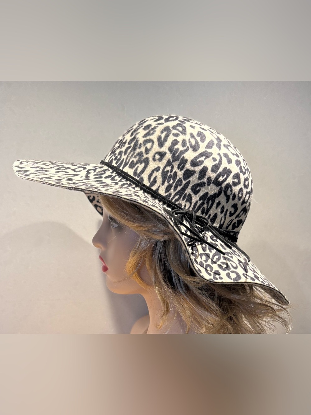 Something Special Leopard Print Wide Brim Sun Hat Polyester Cream and Black - Picture 3 of 8